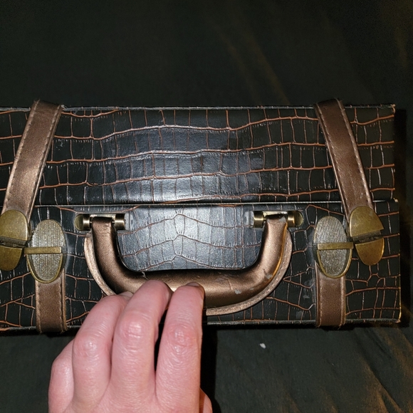 Light-Up Vintage Travel Cosmetic  Case - Faux Leather - Brown Reptile Print - Picture 5 of 16